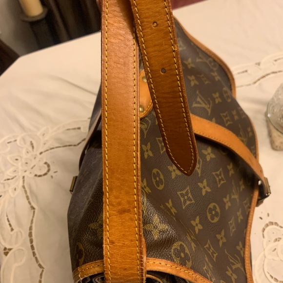 Authentic Louis Vuitton Monogram Saumur 35 shoulder bag - Picture 11 of 15
